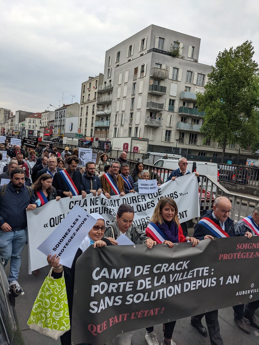 Anticrack93's tweet photo. 365 jours de #crack
Nous disons : ASSEZ!
SOIGNEZ-LES, PROTÉGEZ-NOUS
DARMANIN MENTEUR https://t.co/NAYASbTc6t