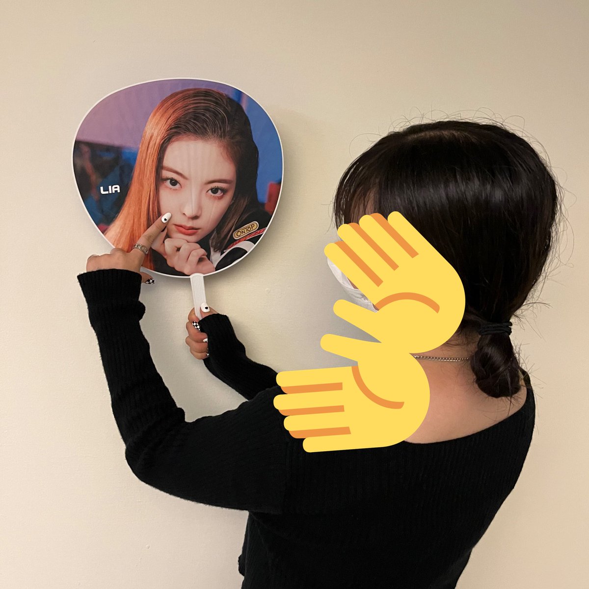 roommates_212's tweet photo. NHKホールでITZYちゃんに会うことが出来ました🥺🤍

もう勝手に目が合ったということにしておきます
すごく幸せな時間で、ずっと続けばいいのにって心から思いました💬

昨日今日と会ってくれたMIDZYありがとう❤︎
ITZYも雪見だいふくでも食べてゆっくり休んでね
また日本遊びにきてね@ITZYofficial https://t.co/20LwAVe0SC