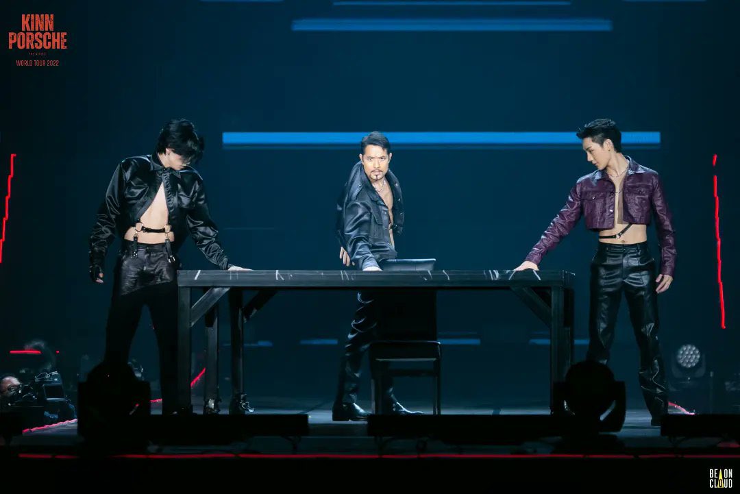 Sabemos que todo el world tour fue hermoso pero, Cuál fue tú presentación favorita?🫢❤️

#KinnPorscheTourChile 

<a href="/beoncloud_th/">BeOnCloud</a> 
<a href="/LiveNationLatam/">Live Nation Latin America</a>
<a href="/Acaninshi/">Academia Ninshi</a> 
<a href="/Redeyesconcerts/">RedEyes Concerts</a> 
<a href="/WMais_/">W+ Entertainment</a> 

las de nosotras estas: 
💘💘💘💘