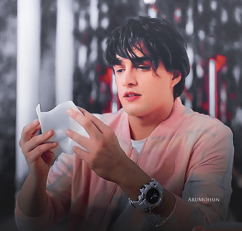 aridhamohsin's tweet photo. You are mine mentally peace 😌💘
@momo_mohsin 
#MohsinKhan #ishqishqkarke https://t.co/TZtIJ5WGWw
