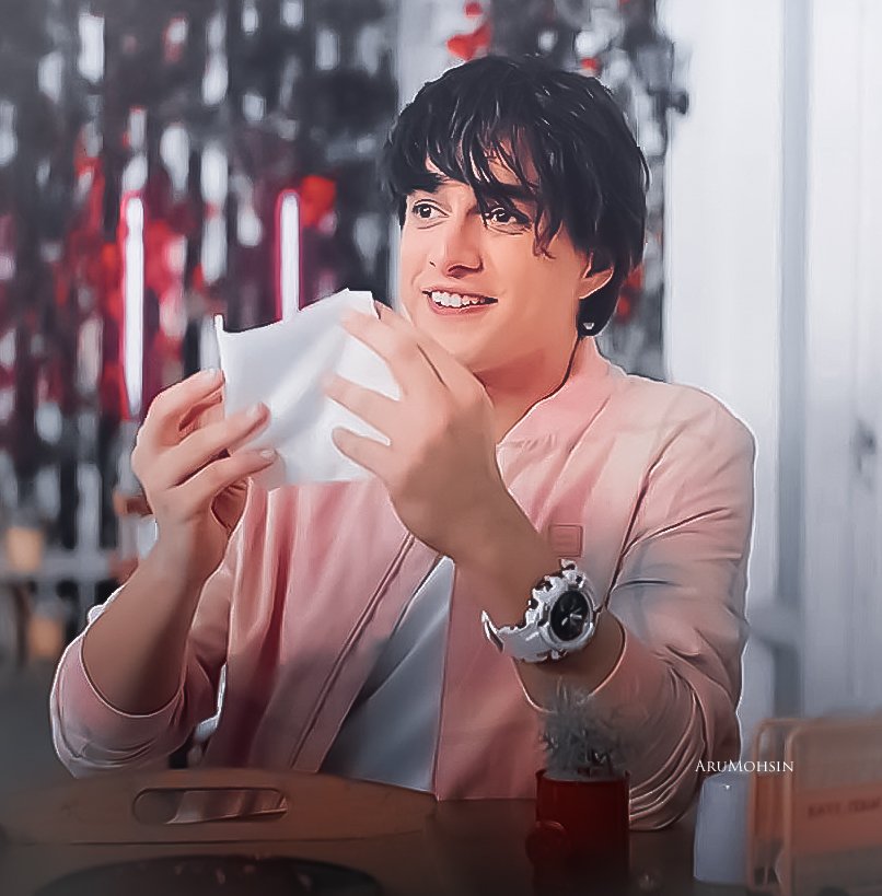 aridhamohsin's tweet photo. You are mine mentally peace 😌💘
@momo_mohsin 
#MohsinKhan #ishqishqkarke https://t.co/TZtIJ5WGWw