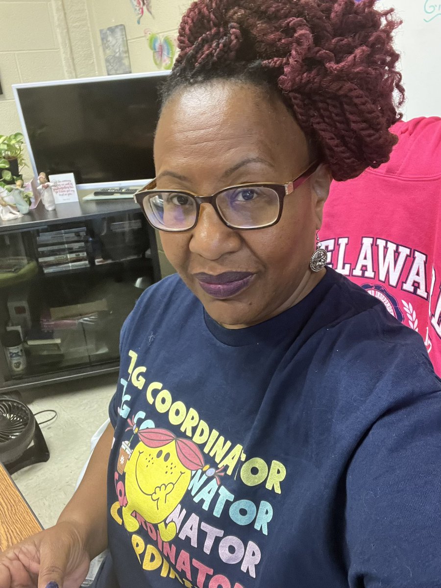 CHES_TAG's tweet photo. Wore my #TAGcoordinator shirt yesterday! Thank you @LongfieldsTAG 🤗
#TAGcoordinatorbesties #TAGcoordinatorandproudofit #TAGcenterprogram https://t.co/T4L2qiSHGa