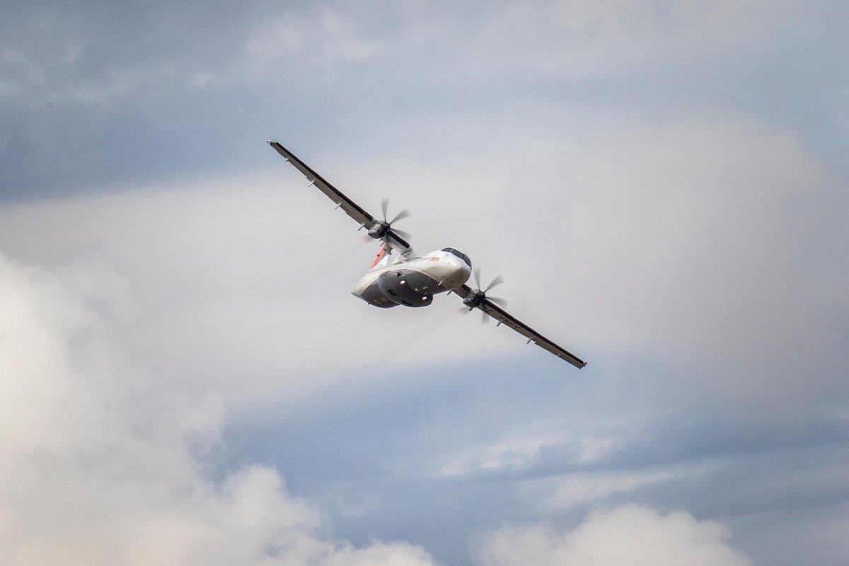ATRaircraft's tweet photo. As promised here are some pics from day 1 of the "des étoiles et des ailes" airshow at Toulouse Francazal Airport today. Come visit tomorrow if you’re around, our ATR 72-600 will be flying again sometime between 2:15 and 3:15 pm. #airshow #intolife https://t.co/4vB0d36yrJ