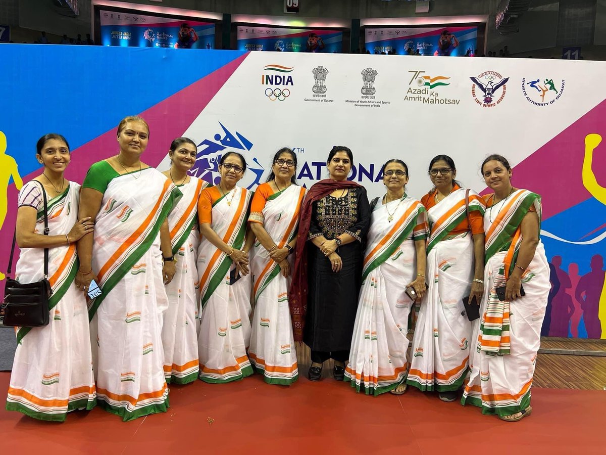 BoghawalaHemali's tweet image. જુડેગા ઇન્ડિયા, જીતેગા ઇન્ડિયા

It was immense pleasure to felicitate  and motivate the winners of ongoing #NationalGames2022.

#UnityThroughSports
#36thNationalGames
#MayorSurat

Location: Indoor Stadium, Surat