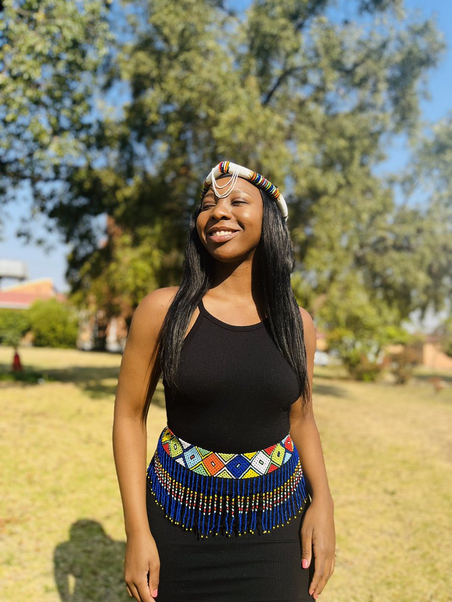 zeeroyy's tweet photo. Just a proud Zulu woman

#zulunation #zulugirl #intombiyomzulu https://t.co/zlGcEgNw9U