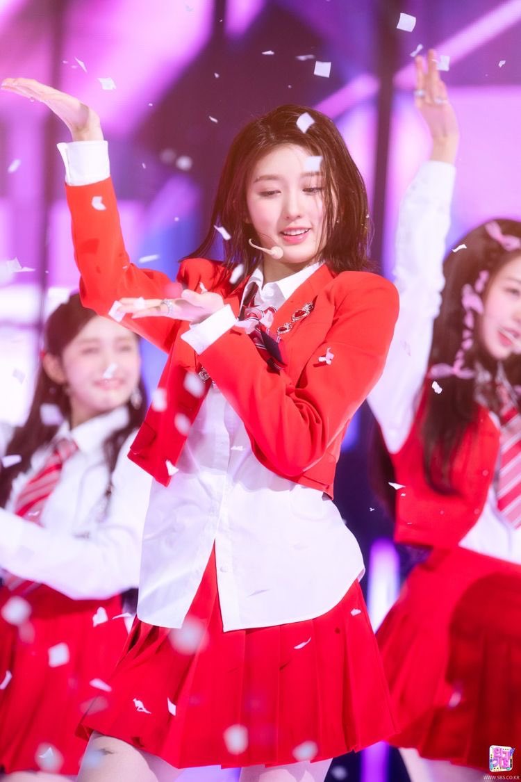 dweebus_belibus's tweet photo. OMG!!! BELATED HAPPY BIRTHDAY!!! IM SO SORRY I GOT BUSY 😖😖 BELATED HAPPY BIRTHDAY AGAIN ❤️🍓 #AutumnPrincessGaeulDay https://t.co/Dogs0K22I9