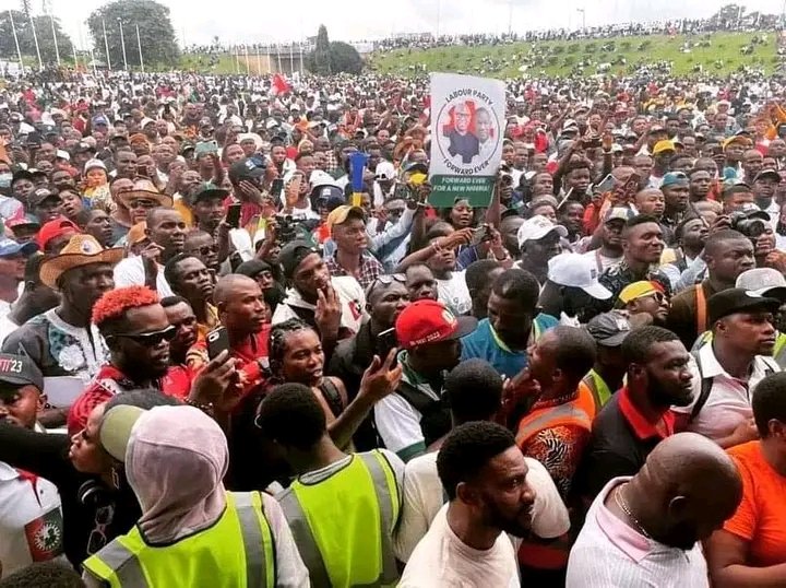 ObuteIfeanyi's tweet photo. @ObiSupport @itzz_blitz1 @NgLabour @PeterObi 
Anyone still in doubts that come 2023, Nigerian Youths will make a difference, is just being untruthful to himself... #OBIdientlyYUSful https://t.co/lCT5S3EQYT