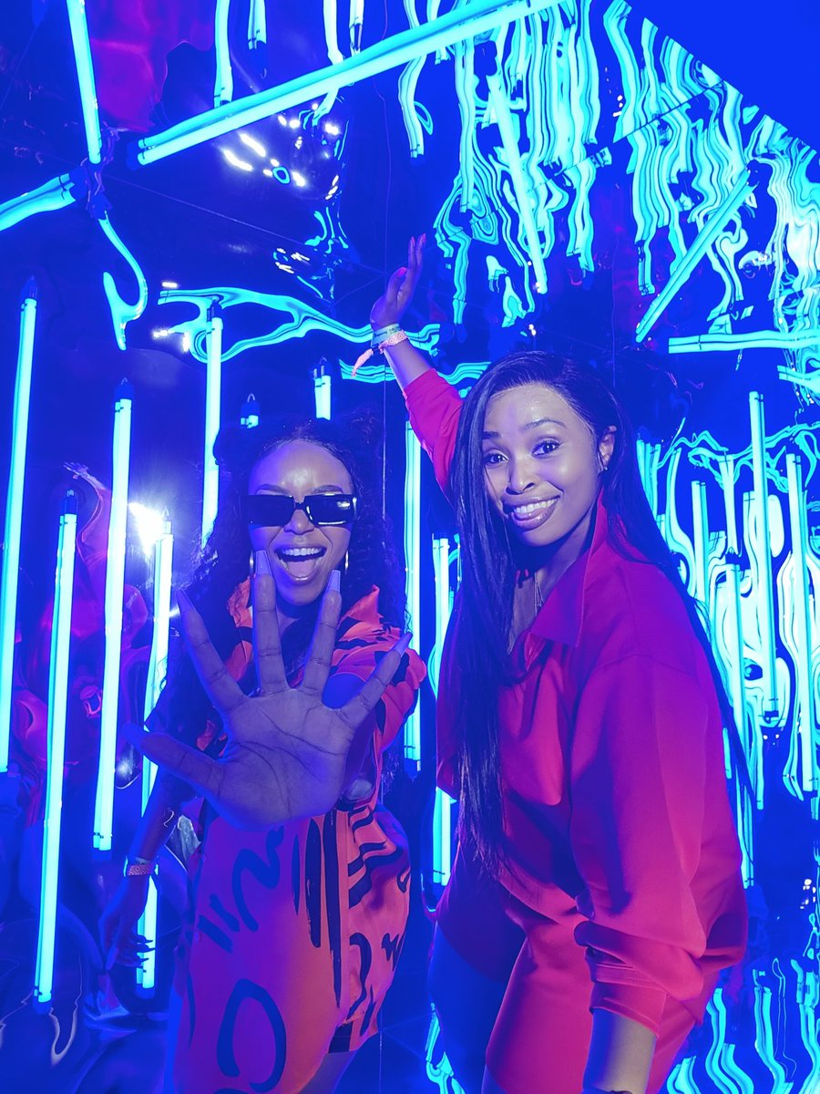 SamsungMobileSA's tweet photo. With us the combos always communicateπ₯
Come FlexπͺπΌ
Our lighting room enale that thingπ€πΌ
#FlexAtDelicious https://t.co/kINKjdeF74