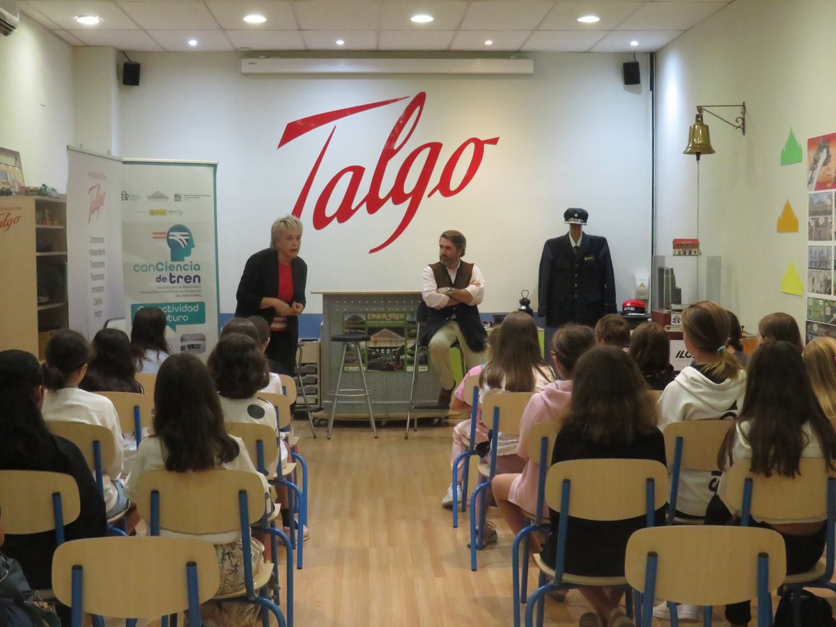 M_Ferrocarril's tweet photo. 🛤️Ángeles Táuler (subdirectora de Estrategia, Innovación y Formación de @ffe_es), ha presentado el proyecto #conCienciadeTren a las chicas del programa educativo STEM #GirlsCreateTech que organiza @creatica_ong con el apoyo de @FUNDACIONTALGO
📍Proyecto https://t.co/NlcnFdIceh https://t.co/DWSmmqgkPe