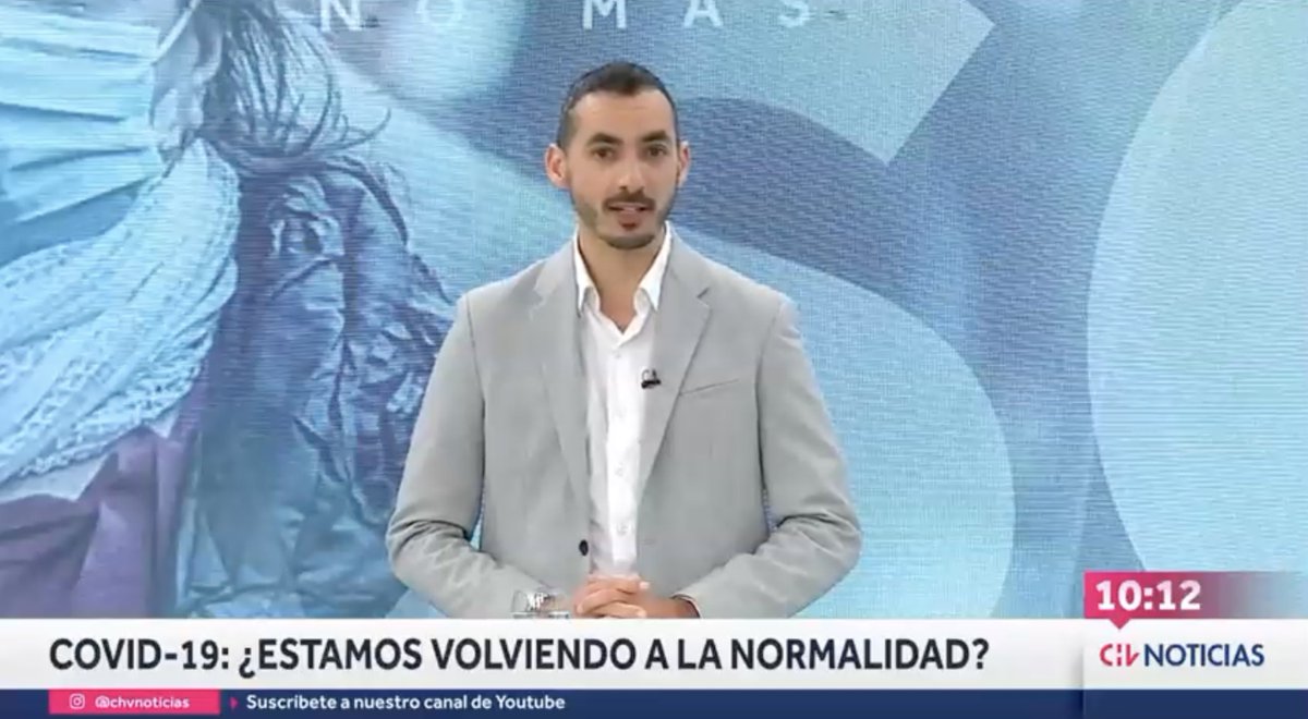 ministeriosalud's tweet photo. "Se mantiene el uso obligatorio (de mascarillas) en centros de salud y se recomienda fuertemente que se siga utilizando mascarillas en lugares cerrados, como el transporte público"

🗣️ Ministro (s) @CCuadradoN en entrevista con @CHVNoticias https://t.co/rFo5aJSUFP