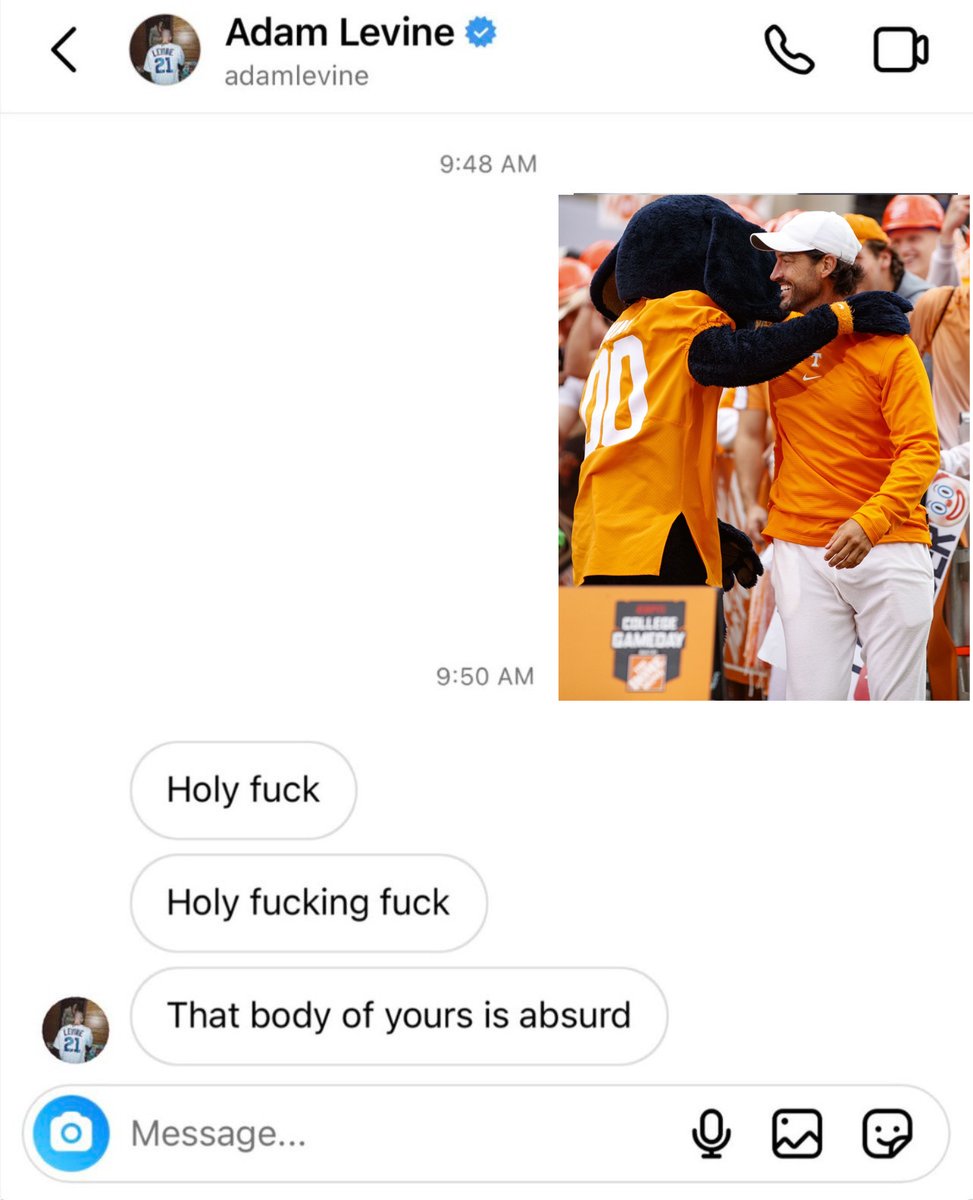 ScruffySports's tweet photo. Adam is at it again. #GoVols #BeatFlorida #GameDay #GoBigOrange
@Vol_Baseball
 @CollegeGameDay
 @Vol_Football https://t.co/9QnDyepDPZ