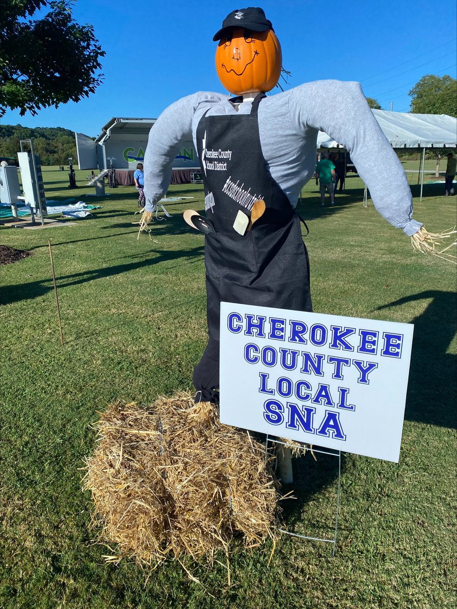 CCSDGaSNP's tweet photo. Check out the Cherokee County School Nutrition Association scarecrow at Riverfest Arts and Crafts festival this weekend! #FuelingGA #CCSDServes https://t.co/pfzHVohhsu