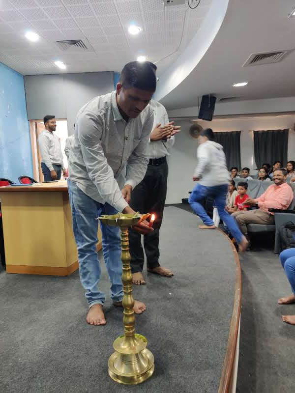 BmccNss's tweet photo. 53rd nss day celebration
Guest of honour - Pundalik wagh 

#nssday2022 #NSS https://t.co/o0NgG117eo