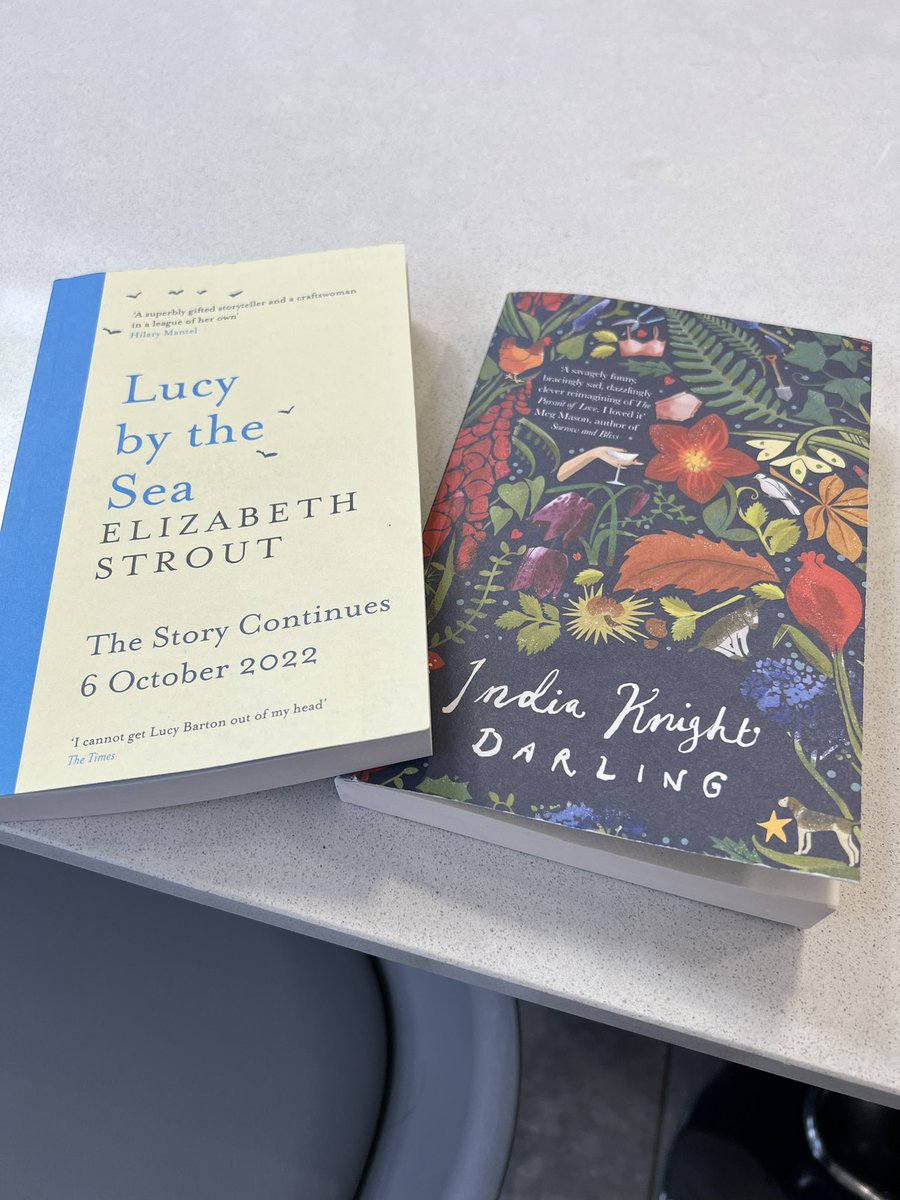 sambookreviews's tweet photo. Look what just arrived! Thank you @FigTreePenguin @VikingBooksUK They look fantastic! #elizabethstrout #indiaknight https://t.co/Ns9aFktR8l