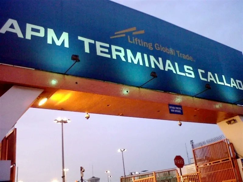 mundomaritimo's tweet photo. APM Terminals #Callao logra reducir el tiempo de espera de buques en un 90% #APMTC https://t.co/xKBgL82qNz https://t.co/SndyEJ2LHj