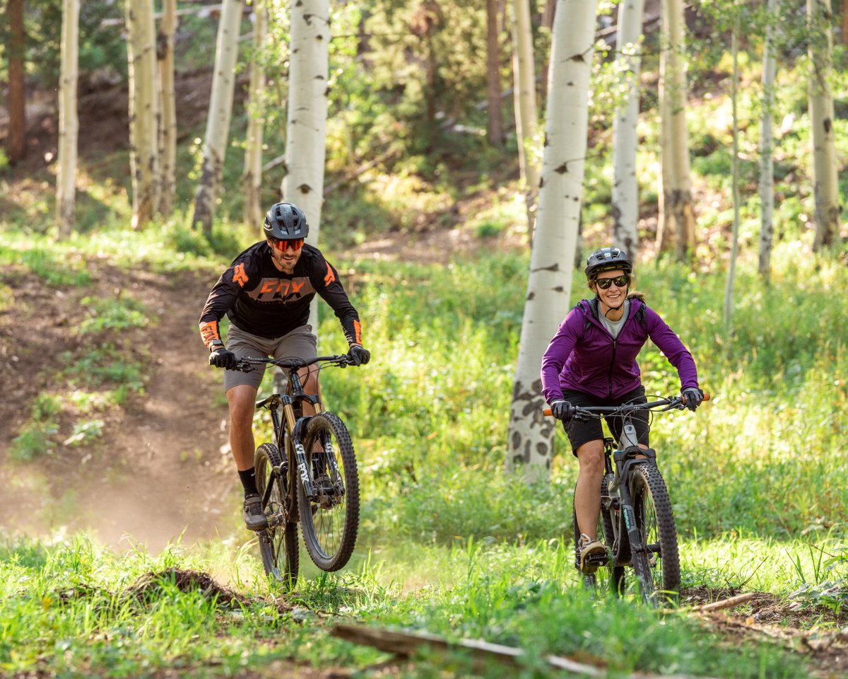 beavercreekmtn's tweet photo. Last weekend to get out for scenic lift rides and downhill mountain biking among the sprouting fall colors. https://t.co/8VSlDhlNcQ