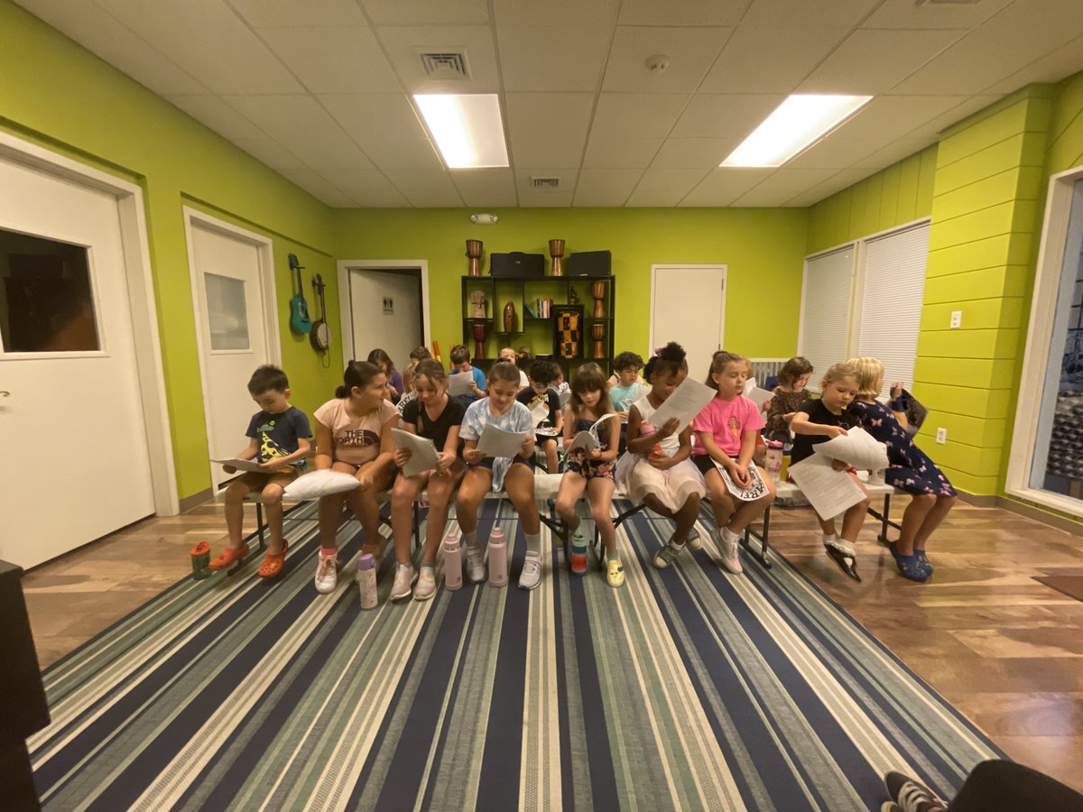 CaPAAofNEPA's tweet photo. Saturdays feel a lot more special with our CaPAA Kidz back in the theater! ❤️
Arf! rehearsals have begun! Performances for the Fall Triple are November 10-13!
.
.
.
.
.
#kids #capaa #theater #education #dance #sing #act #fun #learn #weekends #musicaltheater #scranton https://t.co/UgVZhWZnwd