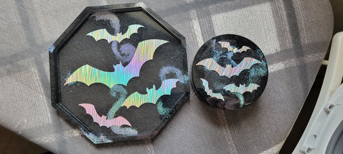 From_Feywild's tweet photo. Finished pre-orders from the #indiegogo campaign I ran earlier in the year! You can check out the whole gallery on our Facebook page.
#ResinCrafting #DiceAccessories #DnD #TTPRG https://t.co/eiv0SznAMP