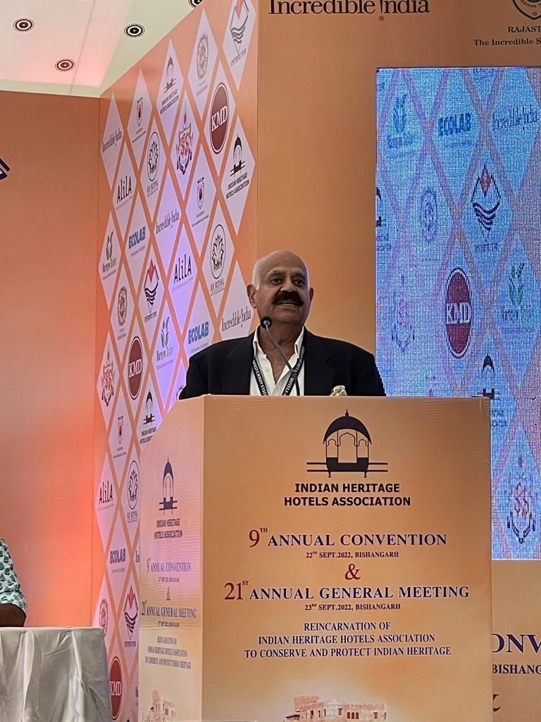 vpsbadnore's tweet photo. Attended the 9th Annual Convention and 21st Annual General Meeting of Indian Heritage Hotels Association #IHHA in #Bishangarh at #FortAlila near #Jaipur along with Hon'ble Governor #Rajasthan 
@KalrajMishra and #Maharaja #GajSingh Ji of #Jodhpur https://t.co/aTy7avansc