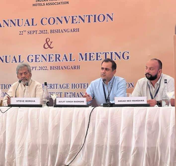 vpsbadnore's tweet photo. Attended the 9th Annual Convention and 21st Annual General Meeting of Indian Heritage Hotels Association #IHHA in #Bishangarh at #FortAlila near #Jaipur along with Hon'ble Governor #Rajasthan 
@KalrajMishra and #Maharaja #GajSingh Ji of #Jodhpur https://t.co/aTy7avansc