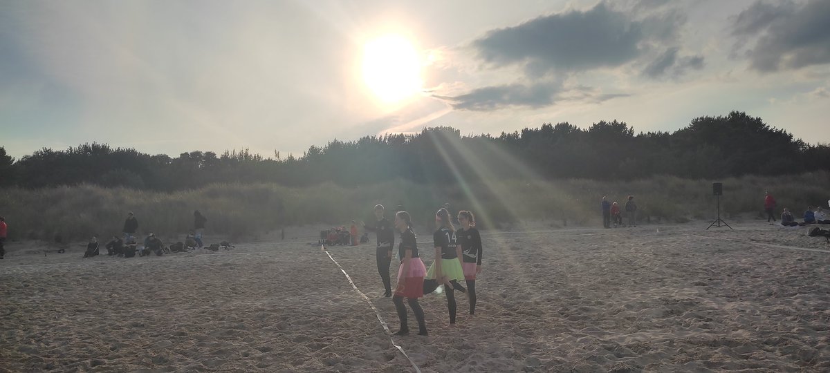 UltiHom's tweet photo. Letztes Spiel für heute. Bisher zwei Siege und zweimal Erfahrung gesammelt.
Go #PrinzHessinnen
#goldstrand12 https://t.co/v0e4siGc79