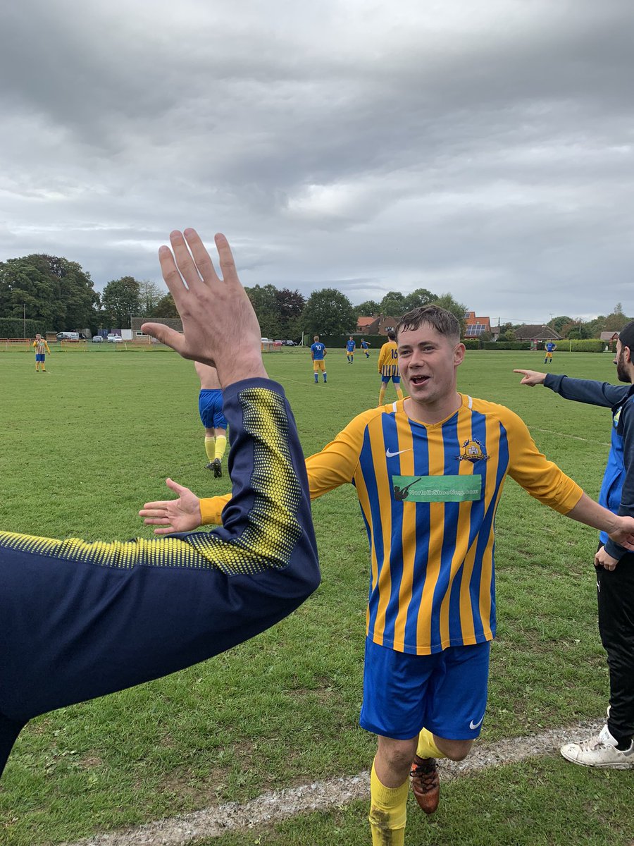 CastleAcreFC's tweet photo. 4-2 George run down the wing with the assist for Jack pinner to finish top corner! #Swifts https://t.co/IvG18oJ9yy