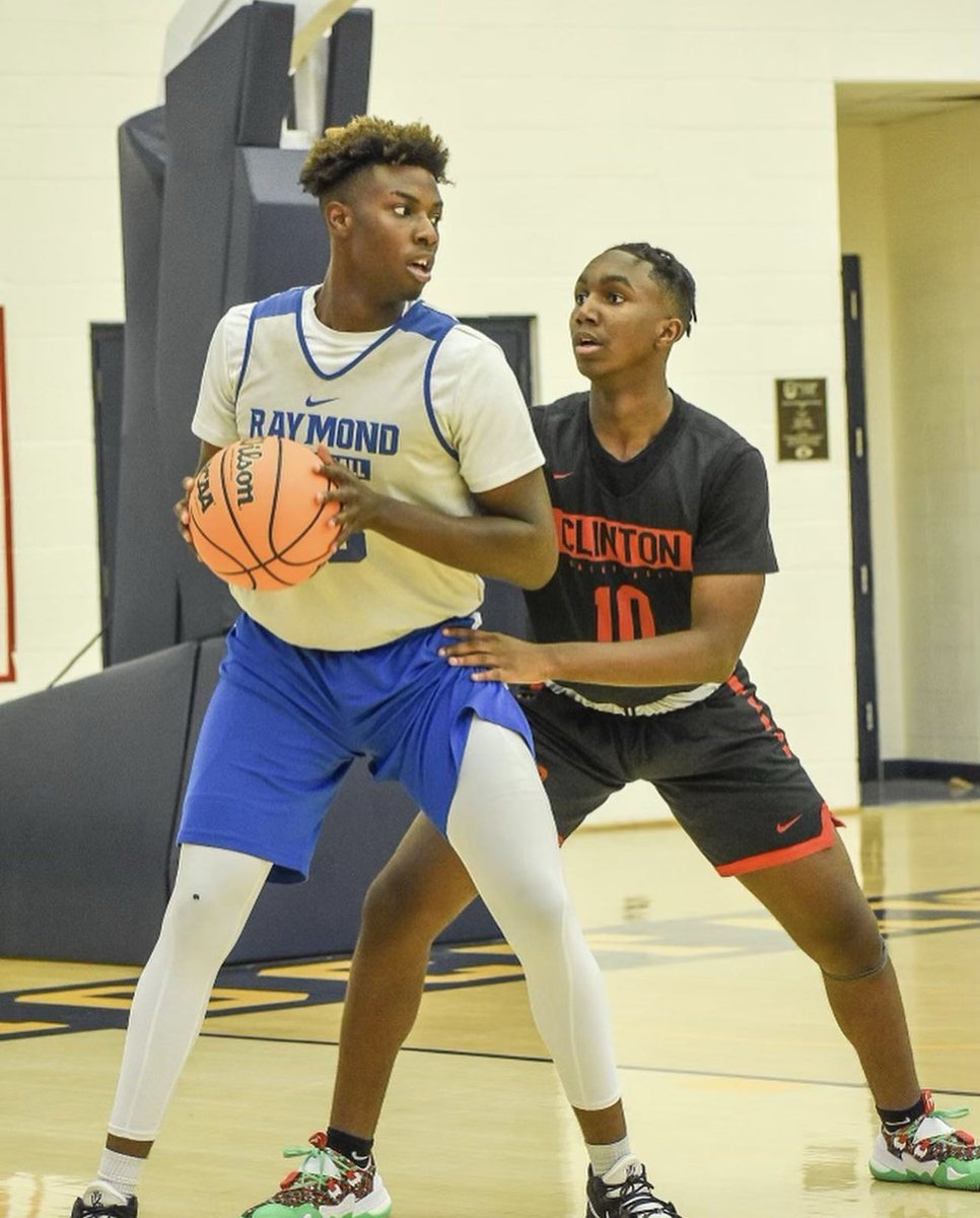 RHSRangersBB's tweet photo. Congratulations to 6’6 Senior Forward Larry Lee @Larryle63121801 on his offers from Co Lin, Pearl River, Hinds, and Mississippi Gulf Coast If you need a big with a motor, he’s your guy! Keep working! 🏀🔵🟡 https://t.co/XLFEwVPJTv