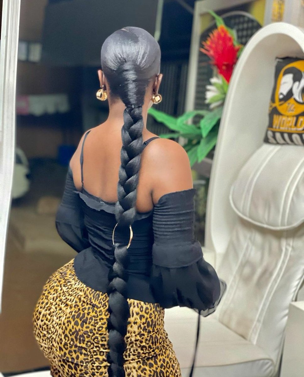 MBU's tweet photo. Since you know your stars, Guess who? https://t.co/EtSVkFzCE4