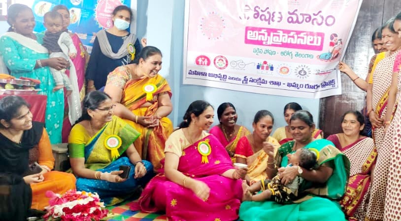 H_Bindu23's tweet photo. Khammam(R) project conducted #PoshanMaah2022 Celebrations. DWO smt.Sandhya Rani madam has attended the celebrations of CBEs,1000days awareness program and Poshan Mela.CDPO,
Local leaders,AWTs,Beneficiaries and ICDS staff were participated.@Collector_KMM @MinistryWCD @MinistryWCD https://t.co/bXYtaC4tQn