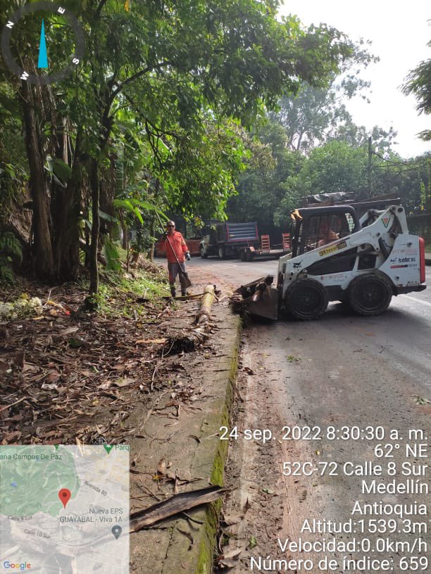 Emvarias's tweet photo. ¡Mira todo lo que sacamos del sector conocido como “care perro”, en Guayabal, a un costado del cementerio Campos de Paz! 

Fueron 6 m3 de escombros, 6 m3 de llantas, colchones y madera, y 2 m3 más de basuras removidas. 😱💪🏾🧡💚
@AlcaldiadeMed @EPMestamosahi https://t.co/q74swy4u5P