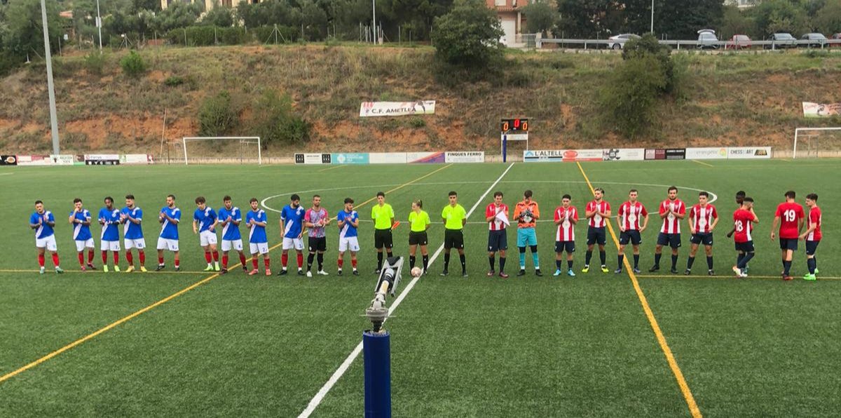 asfc21's tweet photo. Continuem la tarda amb doble ració,desde el Municipal de la Ametlla del Vallès partit de #2catA el @cfametlla1924 rep la visita del @CFLloreda i desde el Municipal Can Casablanques el @FCSantQuirze rep la visita del @udtaradell dirigit per @RogerEscarra #seguimfentcami https://t.co/LcYhAyaZH6