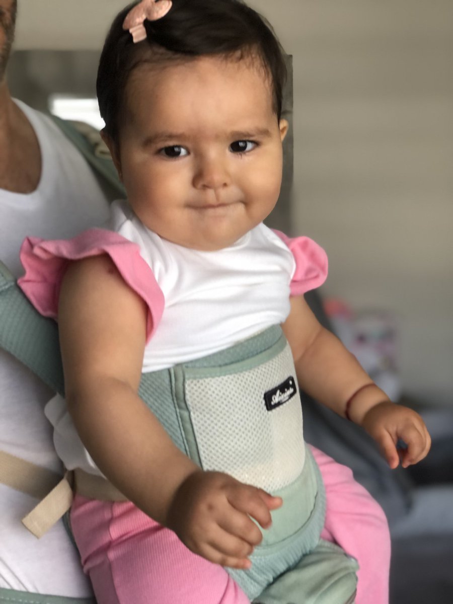 Lilisgil's tweet photo. Grecia logrando lo que quiere 😂😂 https://t.co/XTl5MvzrPO