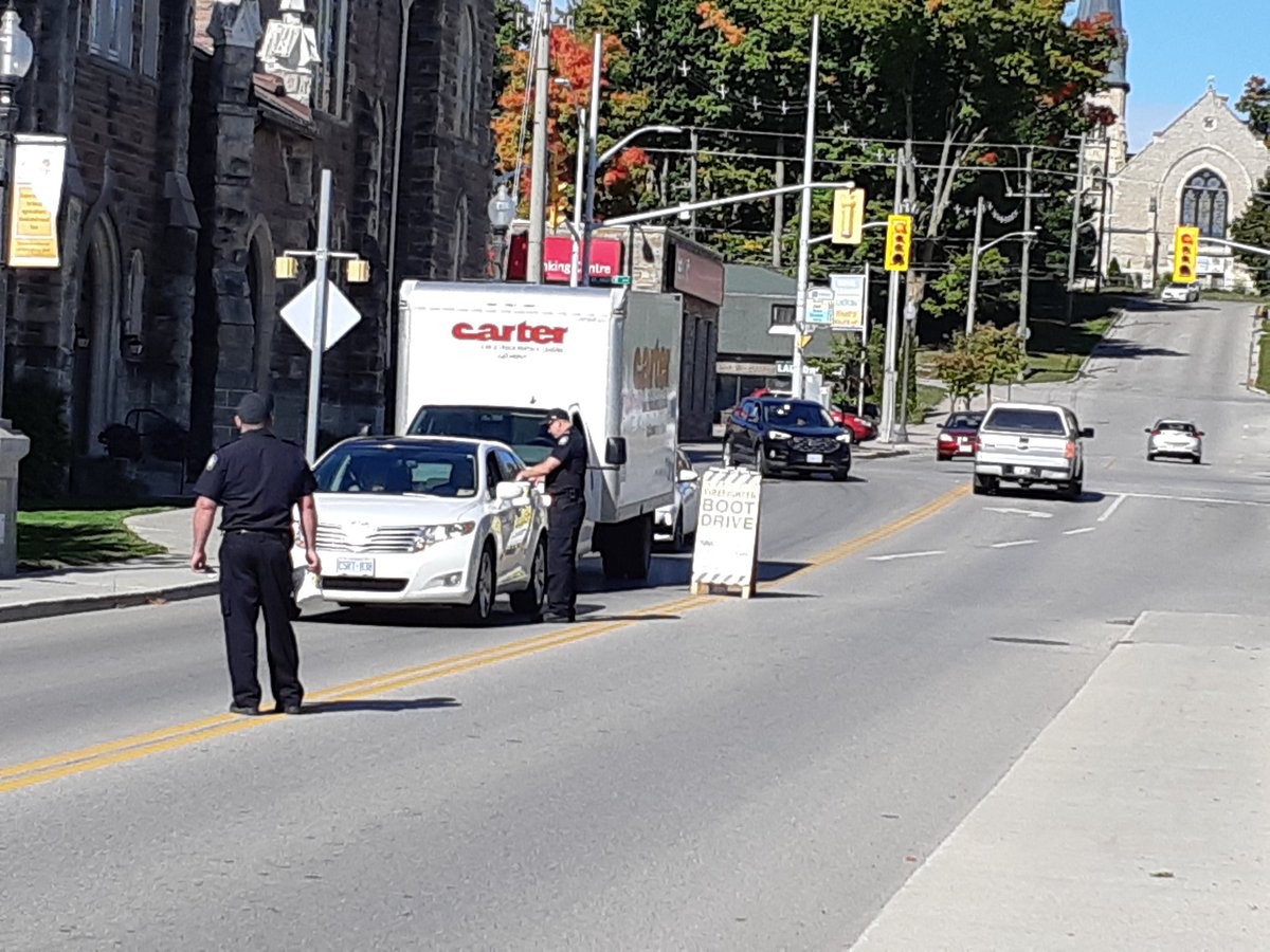 TheGrand101FM's tweet photo. We appreciate everything that @Fire_CW does for our community!
Today Fergus Firefighters are holding a Voluntary Boot Drive on the Tower Street Bridge in Fergus raising money for Muscular Dystrophy Canada!
Help fill the boot! #HometownProud #CWFR 👨🚒👩🚒🚒🙌👏 https://t.co/8wOyuxSVuK