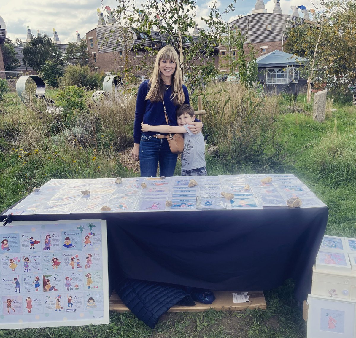 popsartpainting's tweet photo. Lovely day at @Pavilion_BedZED fair with this little lad 💗 #bedzed #art #ArtistOnTwitter #popsartprints https://t.co/vdblDIsVev