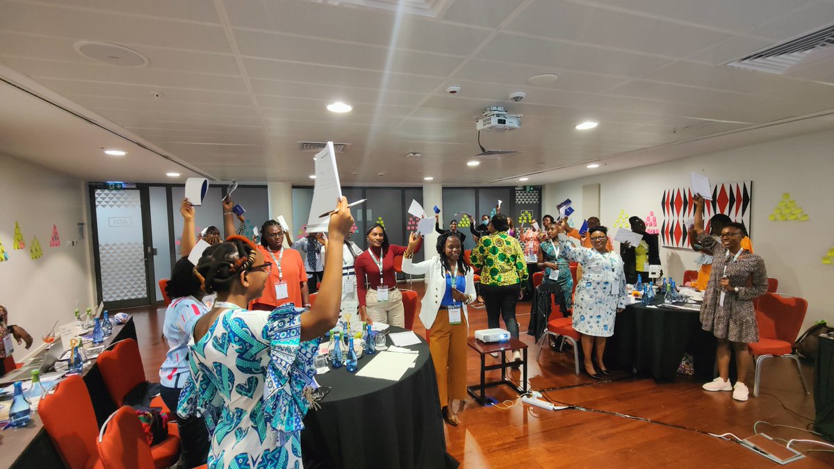 Pamca_Wivc's tweet photo. #Day2 #WIVCworkshop #PAMCA2022
Activity session 3: Self-care & Resilience
#Kigali https://t.co/hfDXhGHrcH