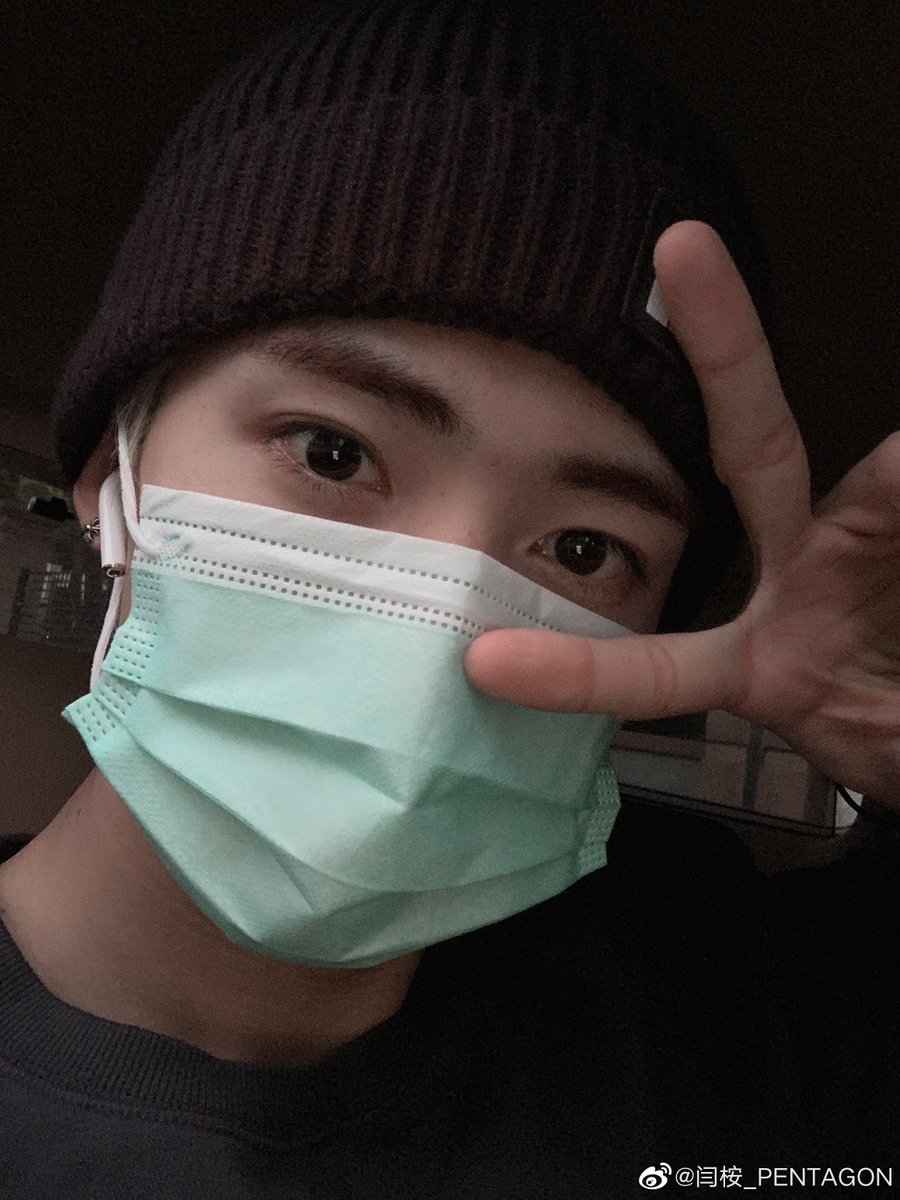 allthingsyanan's tweet photo. #Yanan on 200925; Weibo

“早安 ☀️☀️✌🏻”

🔖: https://t.co/lzbhAyF4WW
#옌안 #闫桉 | #PENTAGON #펜타곤 @CUBE_PTG https://t.co/JXWKCpihzZ