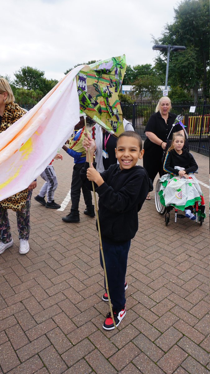 Creative Watergate tweet media