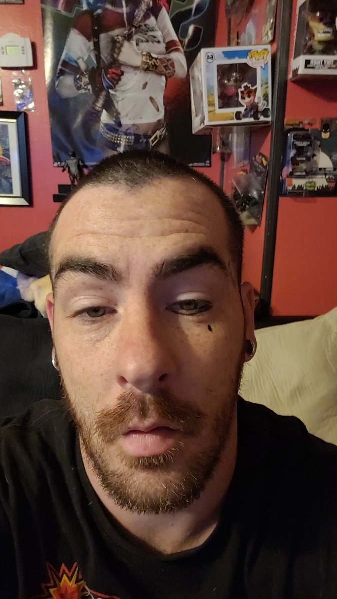 ChrisMetal19's tweet photo. When ur kids ask u to do ur make up no questions asked u just go with it. #DadLife #ILoveMyGirls https://t.co/a7z7kwuGI7