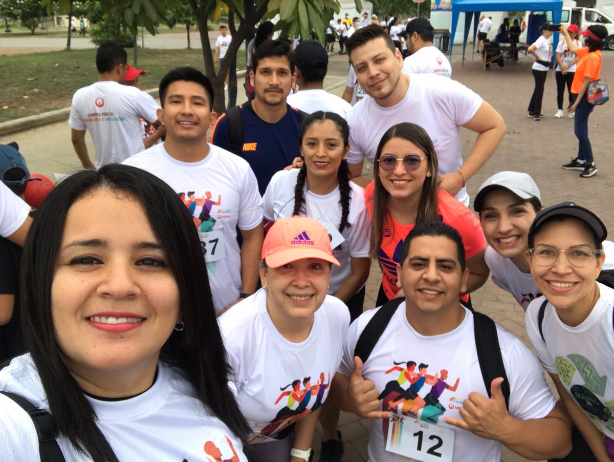interagua's tweet photo. ¡Cerramos con broche de oro nuestra #SemanaDeLaSeguridad en la carrera #RunForDiversity! 👷♂️👷 En #Veolia corremos para brindar esperanza y oportunidades a más personas, por lo que todo lo recaudado el día de hoy será donado al banco de alimentos. https://t.co/1WwXCF9AgJ