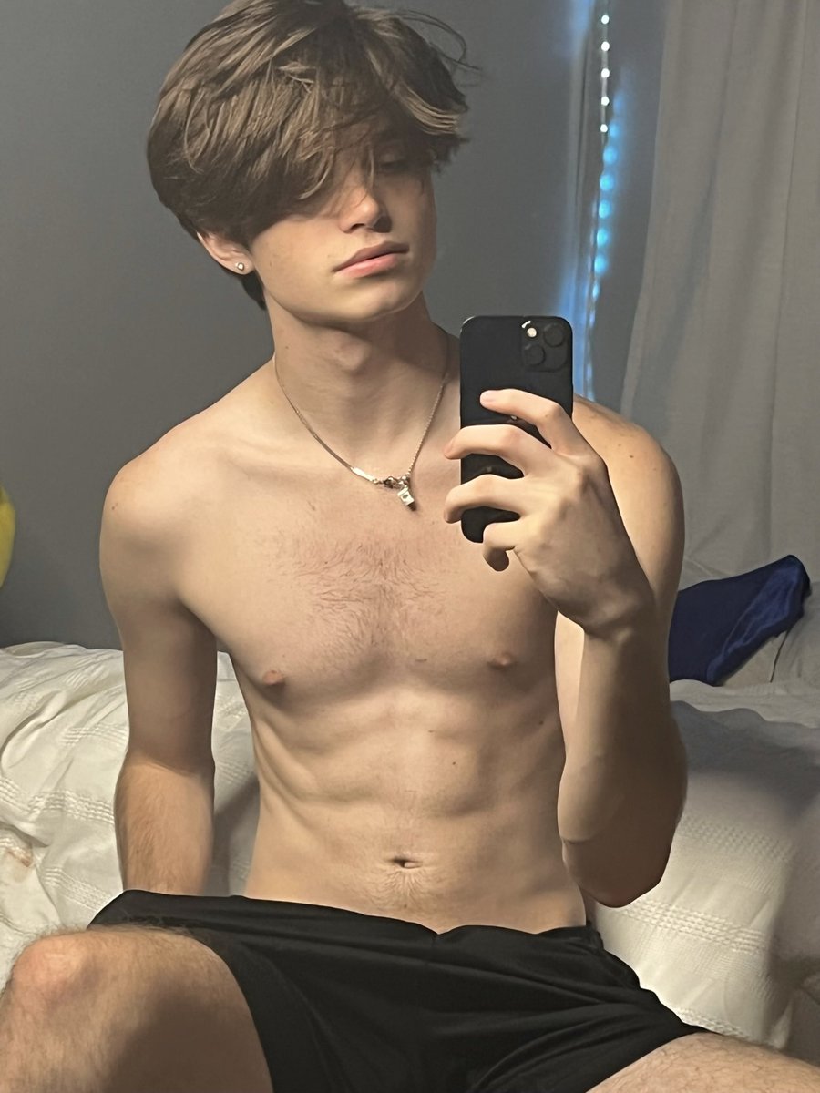 yungcoxk's tweet photo. add my new snap :) aryancarson https://t.co/fIh2LkyuBS