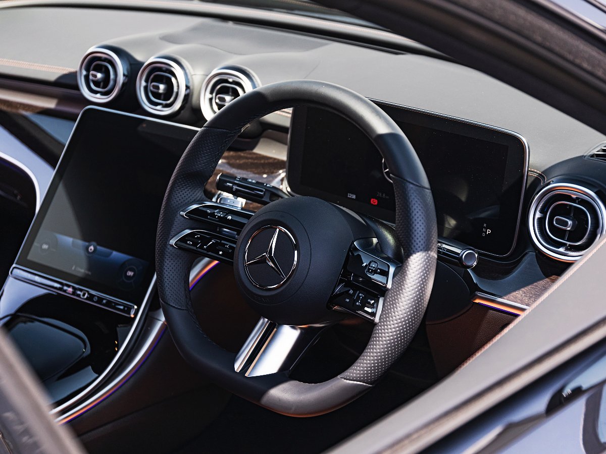 MercedesBenz_SA's tweet photo. Discover a new kind of luxury with the new Mercedes-Benz C-Class. Experience the new C-Class at the DStv Delicious Festival. #TheNewCClass #DStvDeliciousFestival2022 https://t.co/ieF7EZawxD