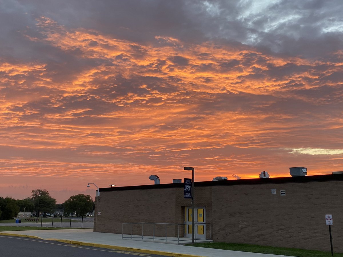 Just a couple of sunrise pics at Sun Valley this week. Be ready and responsible and get to school on time, the views are top notch.
