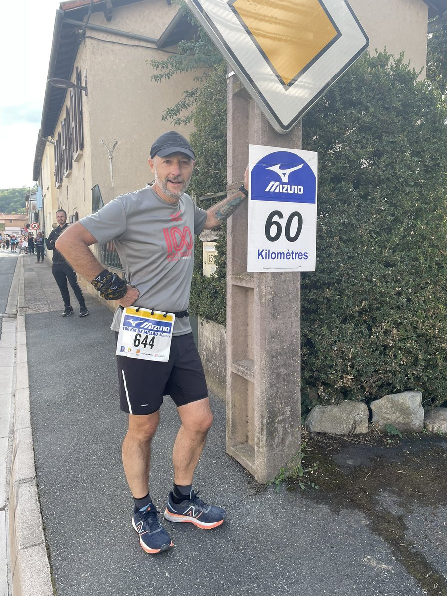 bernardmaury's tweet photo. #100kmMillau 60km et encore en forme malgré les douleurs !
#UltraAmateur #Ultrafond #running https://t.co/9AWrlrTFVs