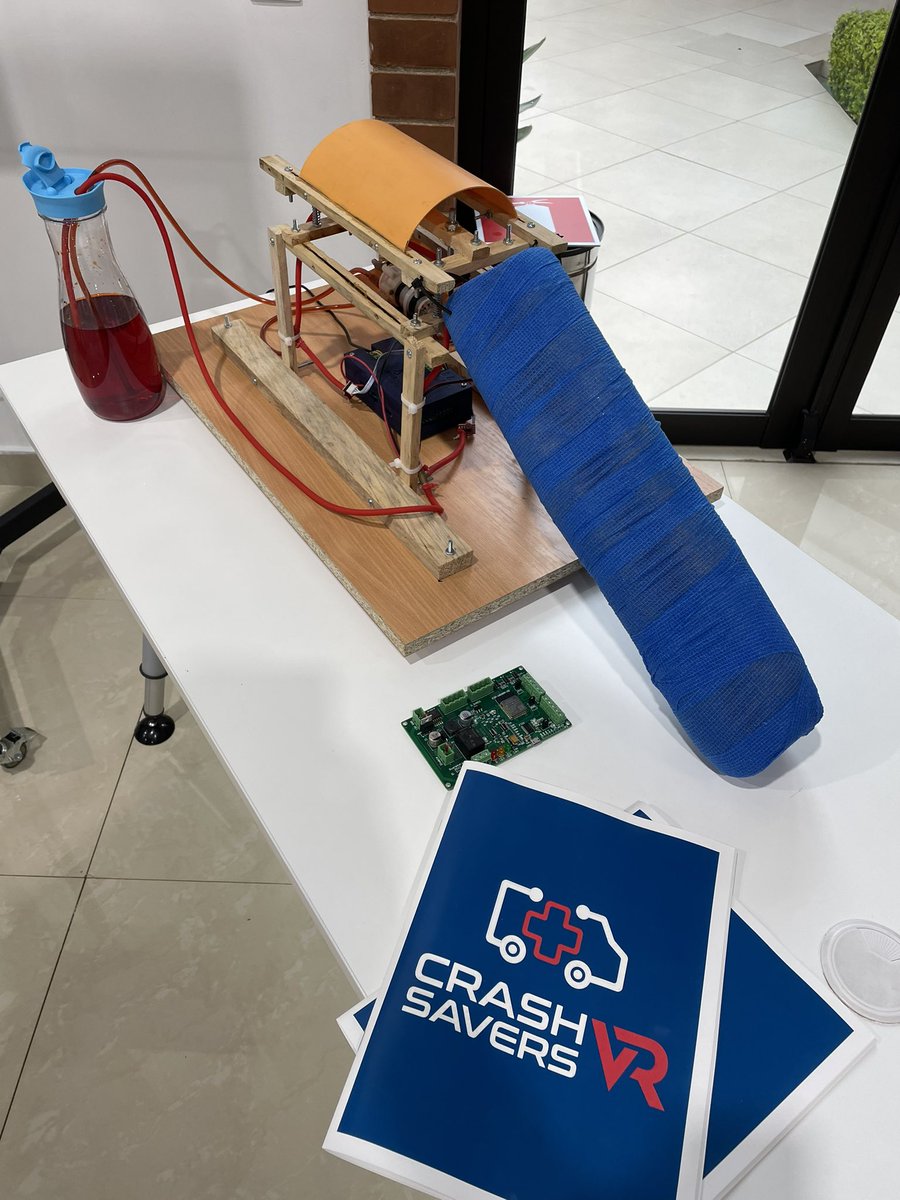 jmofunt's tweet photo. Prototipos de simulación de hemorragias para el proyecto @crashsavers. Muy emocionado de poder ser parte de esta iniciativa. Thrilled to be part of these amazing team with  @astusabris @rashijjw @isabellaxfaria @freyna90 @NakulRaykar @saricont @IntuitiveSurg https://t.co/RWbZVCWGIZ