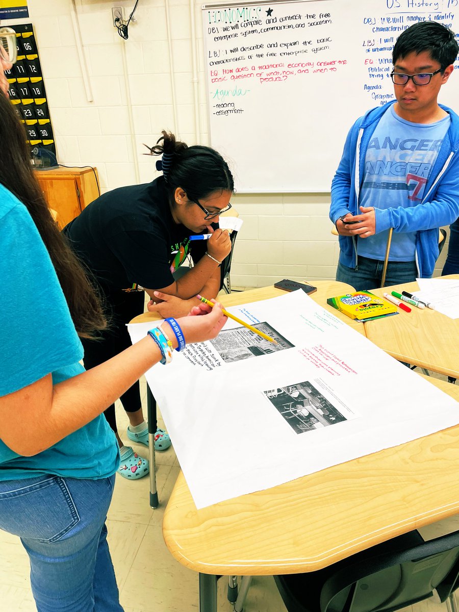 SaenzDan33's tweet image. Saturday prep session… AP Euro in full force. @ACHIEVE_MISD @AECHSLibrary @EcAchieve @marieltierra @aechs2023 @McAllenSSdept @JLopezEQ1