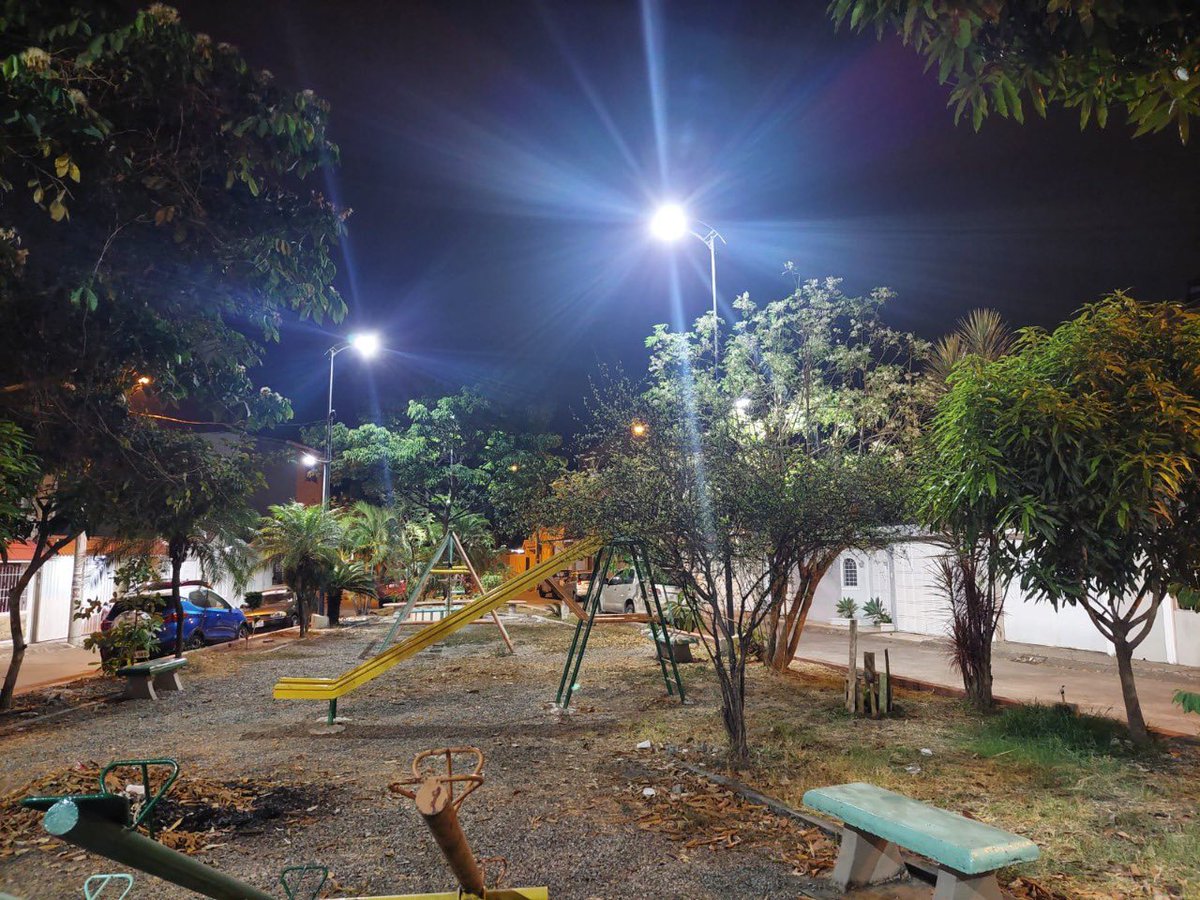 Alcaldía Guayaquil on Twitter "Realizamos trabajos de implementación de iluminación LED en