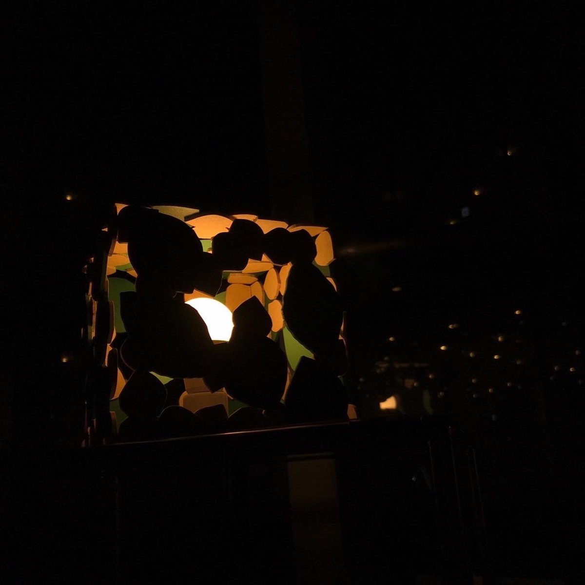 KAI_productD's tweet image. Lighting:

Comorebi

Created in 2021.

"Lighting the sunlight through the trees"

Bring warmth to the room like sunlight through the trees with soft light.

(The third photo was taken by a friend.) 
#Lighting #Desklighting #Floorlighting #LED #MDF #照明 #木漏れ日