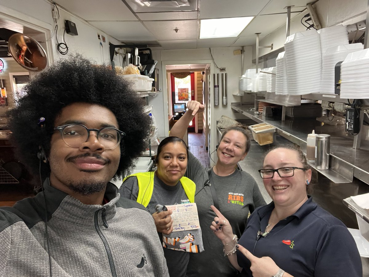B0mbsh31L's tweet photo. Cheers to you Cynthia! From food runner to Togo, this girl is the DEFINITION of #teamwork and we canβt thank her enough for it! #chilislove #Team752 #TeamEstrada https://t.co/1CaeZKygqF