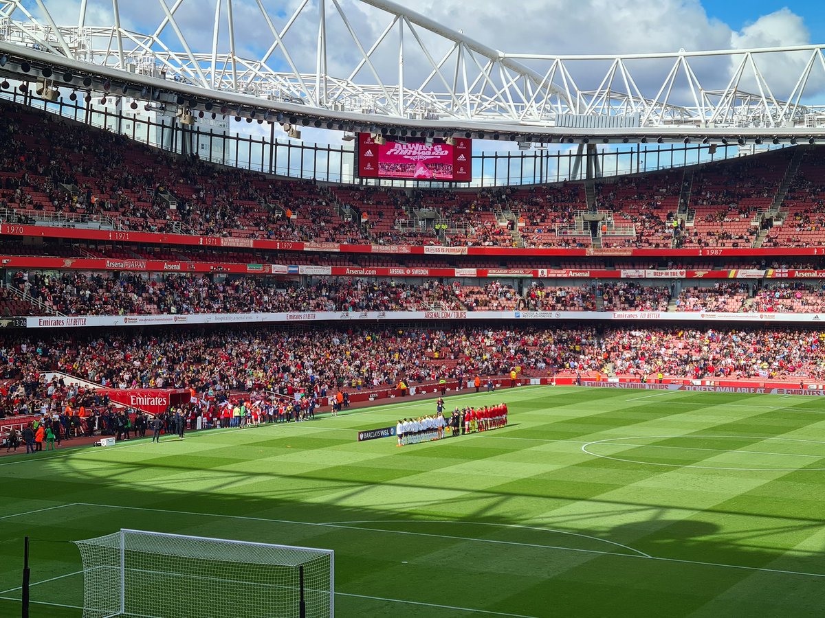 alanbrine's tweet photo. Biggest crowd in the WSL #NLD and a fantastic 4-0 win https://t.co/QofOT6x6Br