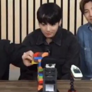 144pjungkook's tweet photo. <focused> https://t.co/OmaeyYeKJ7